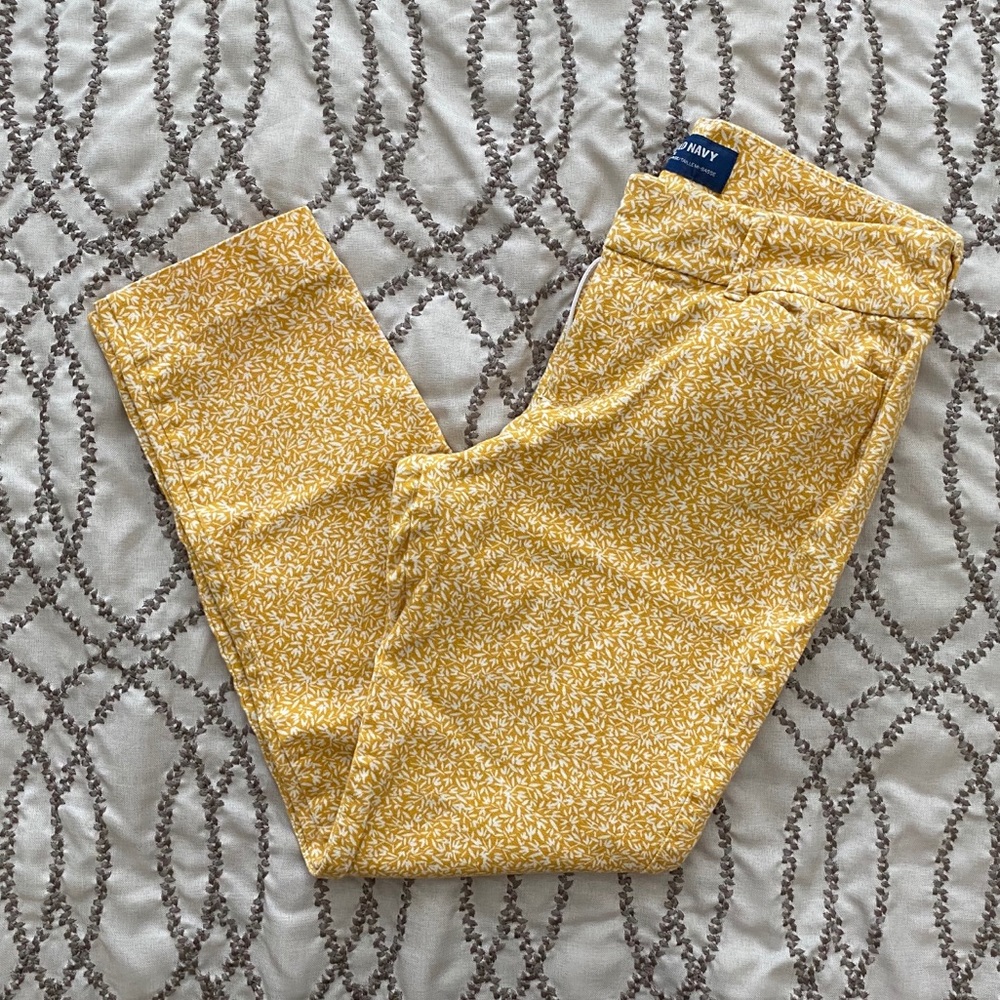 Floral Print Cropped Pants